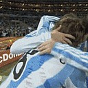 1277674144_heinze-camera-punch