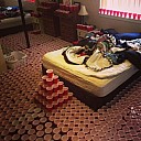 amusing_and_slightly_mean_roommate_trolls_640_21